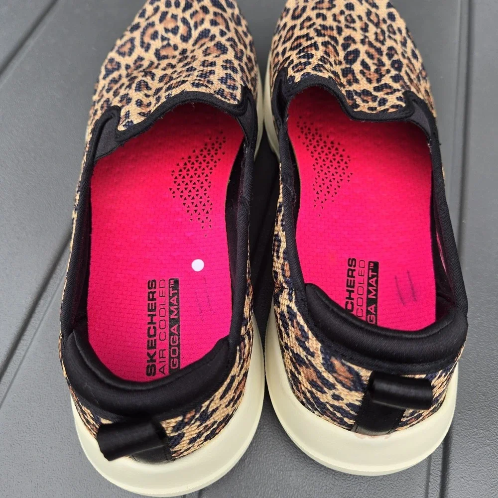 Skechers Go Walk Joy Mariah Leopard Print Shoes Womens Size 11